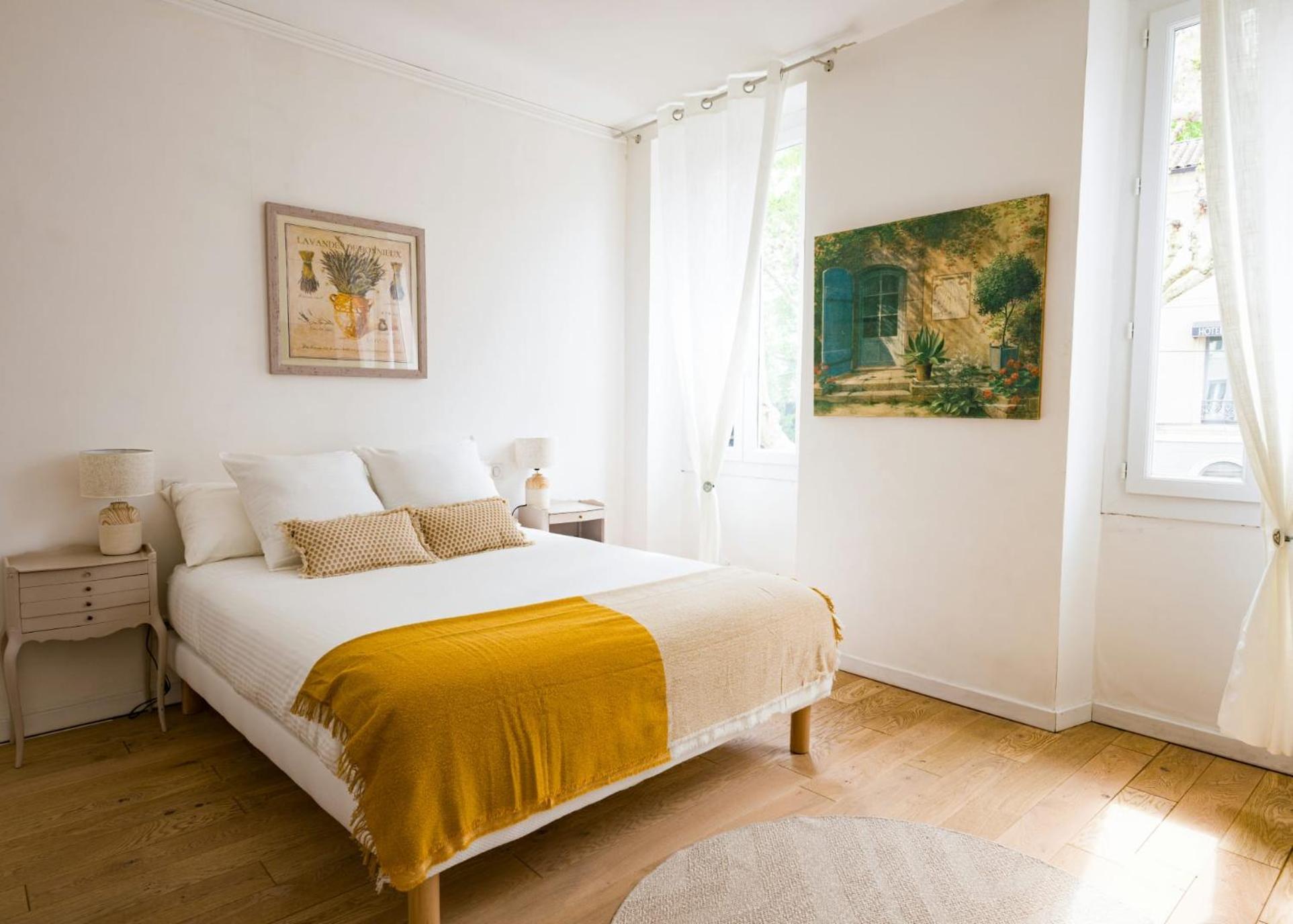 Saint-Rémy-de-Provence Les Chambres De Reseau Louisanne מראה חיצוני תמונה