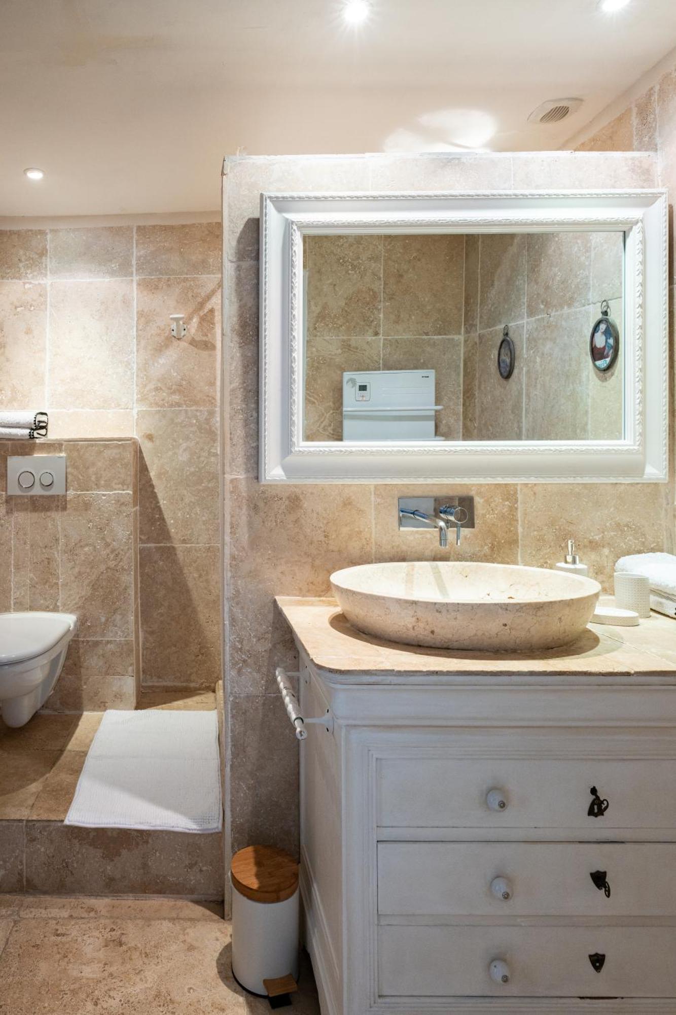 Saint-Rémy-de-Provence Les Chambres De Reseau Louisanne מראה חיצוני תמונה